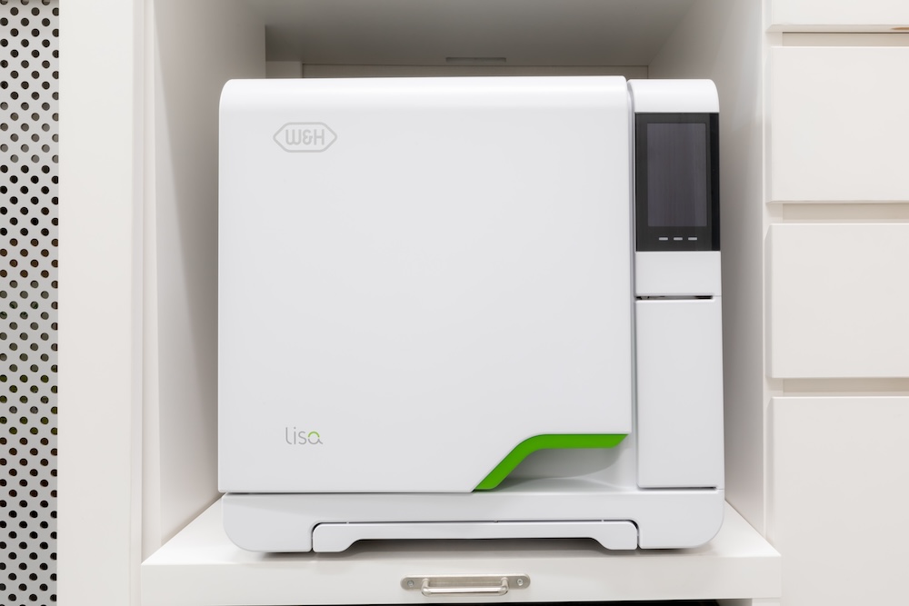 オートクレーブ（高圧蒸気滅菌器）